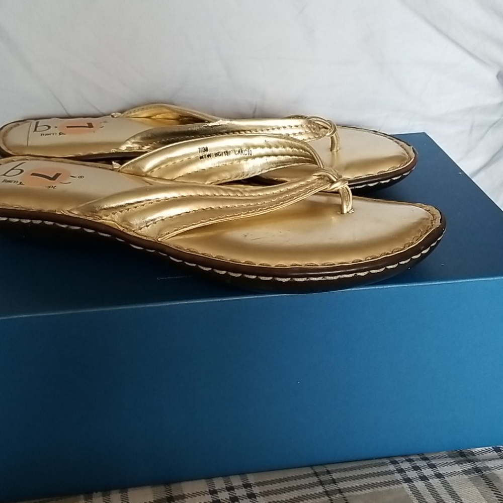 Born new gold sandals